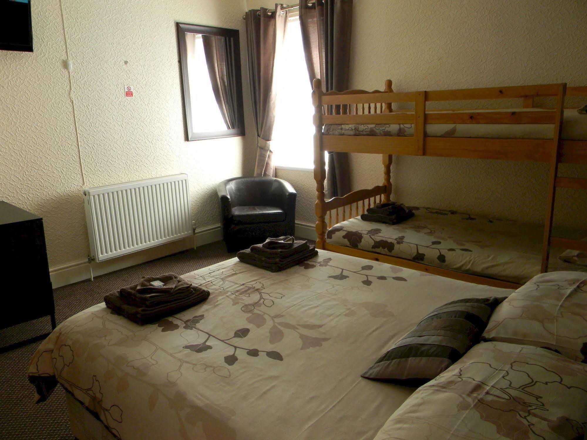 Springfield Hotel Blackpool Bagian luar foto