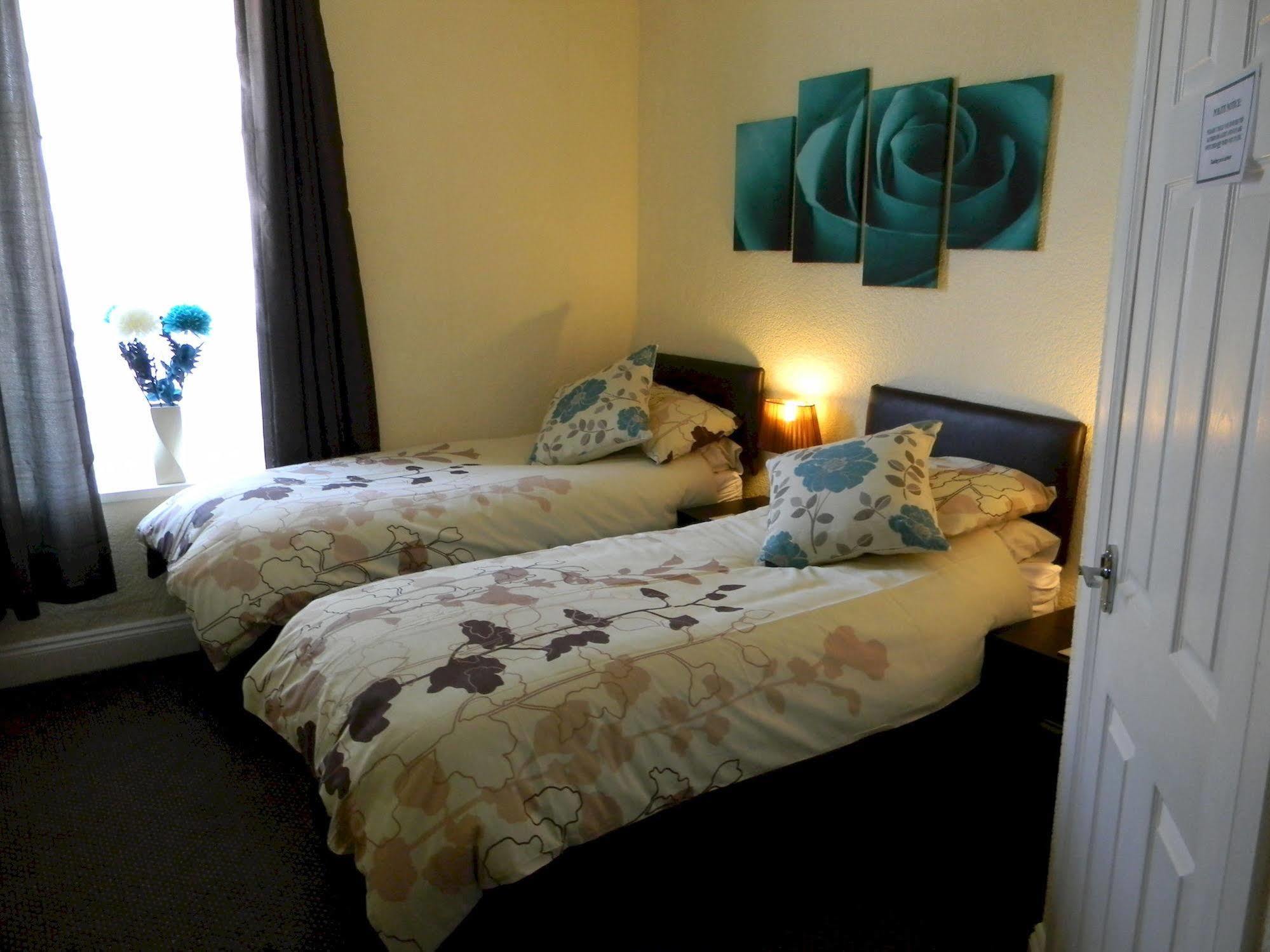 Springfield Hotel Blackpool Bagian luar foto